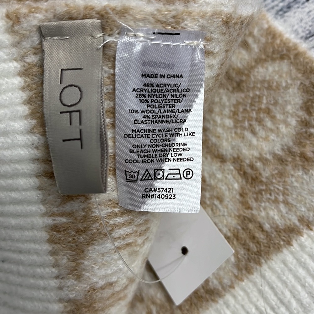 NWT-LOFT-Scarf & Hat Cheetah Print Set - Picture 5 of 5